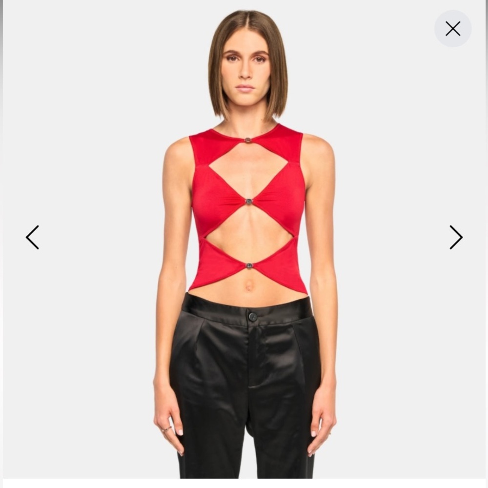 OW Collection Chiara Cut Out Top - Red (small)